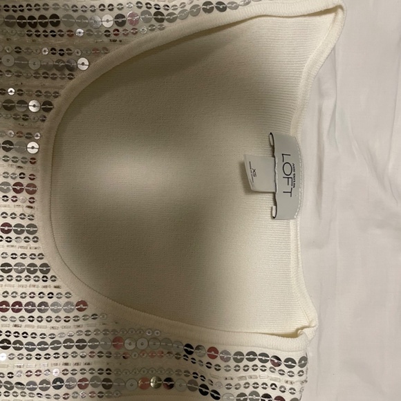 Ann Taylor Loft White and Silver sequin tank top xs - Picture 2 of 4